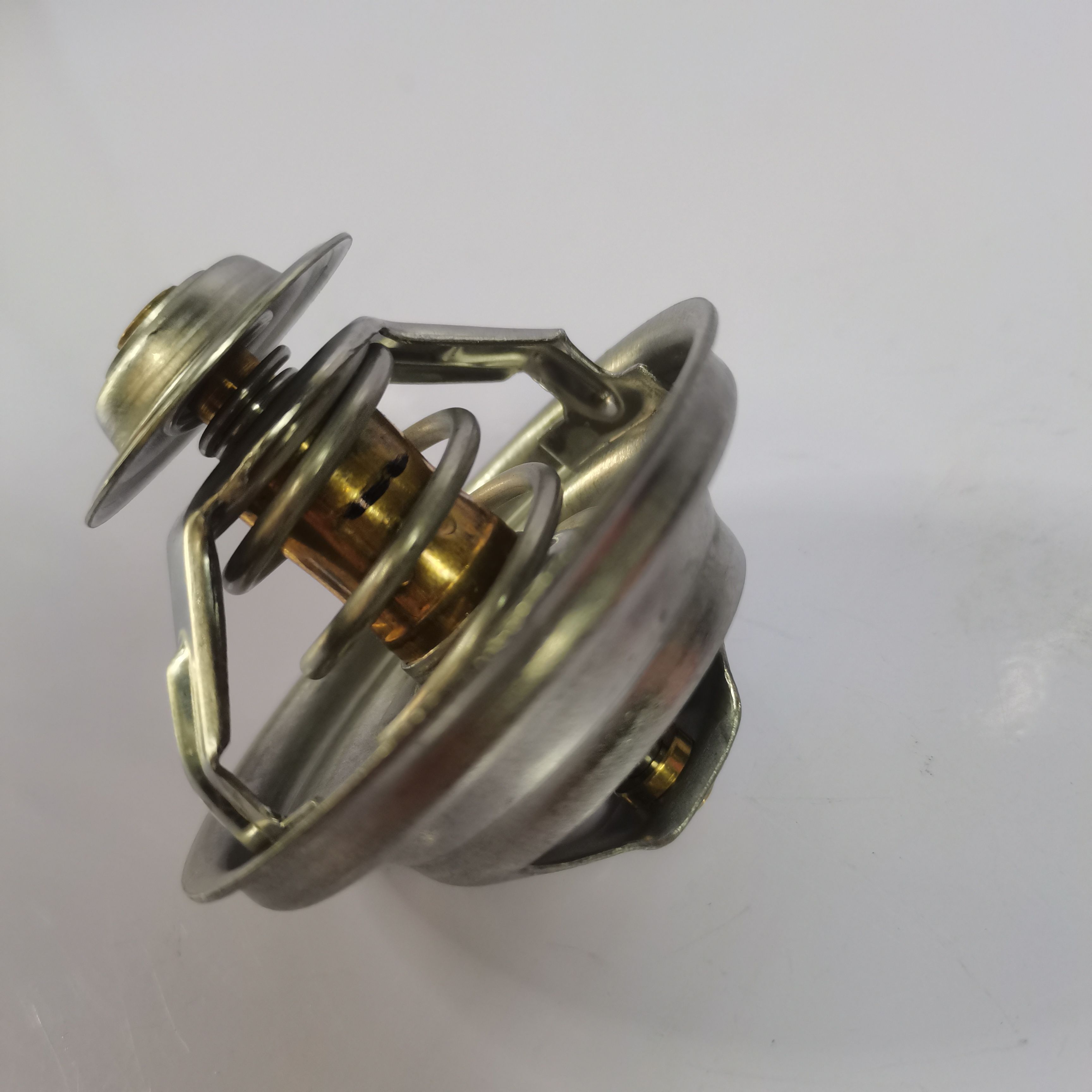 FAW Jiefang WP13 Truck Cooling System Parts Thermostat 1306010-81D