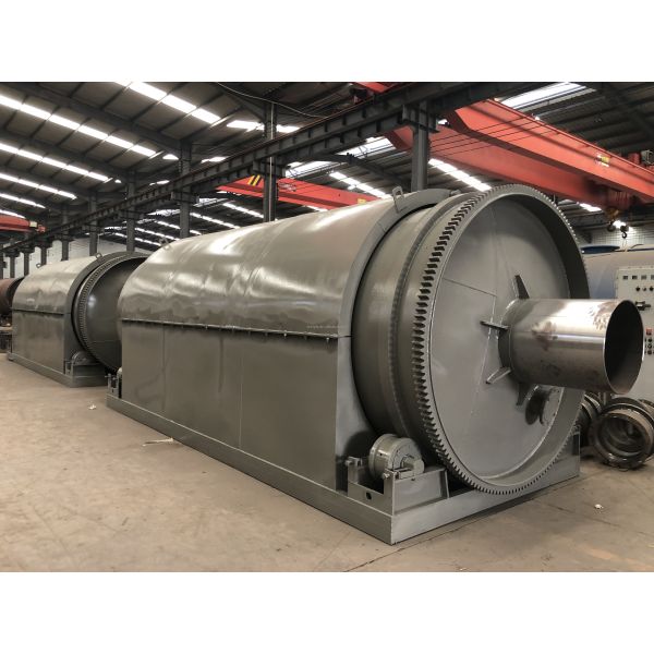 Сырье резина 2022 Тепловой крекинг машины перерабатывает отходы шин в нефтяное оборудование