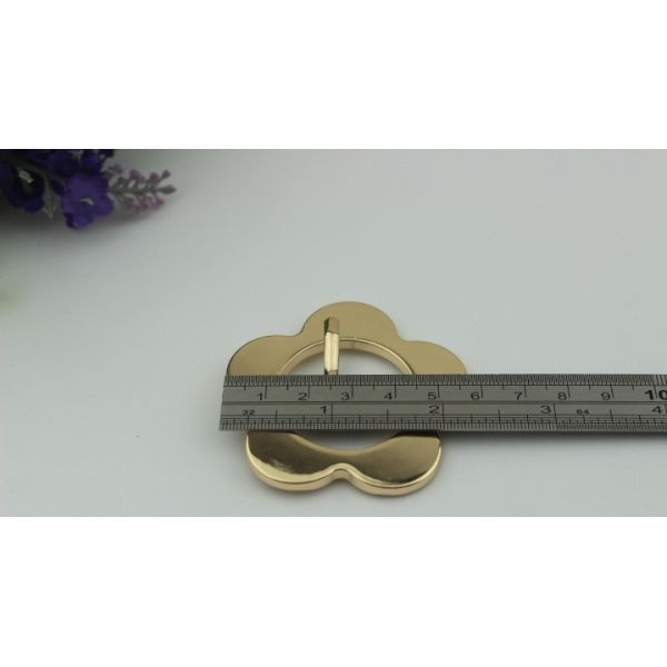 Design simple 32 mm light gold large flower belt buckle pin buckle bag cover head decoration for clothing hardware
