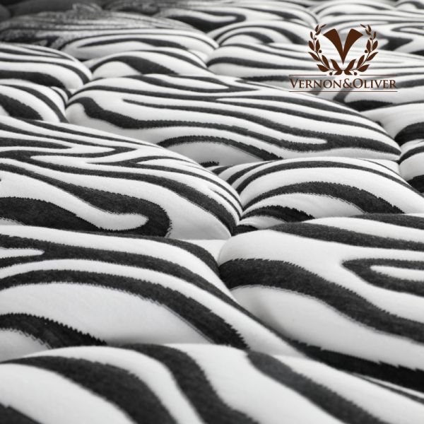 14 Inch Gel Memory Foam Pocket Spring Mattress with Reinforced Edge Support Compressed in a Box