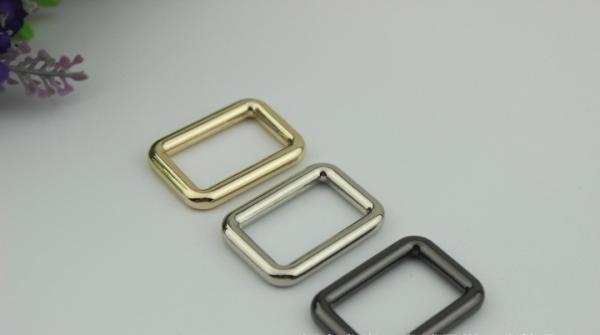 Wholesale supplies handbag hardware 26 mm metal square gold messenger buckle