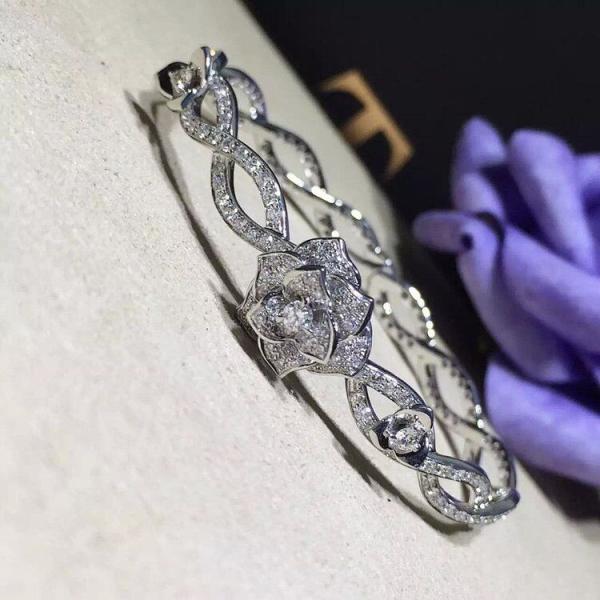 PIAGET  brand  jewelry Piaget Rose bracelet in 18K white gold set with 190 brilliant-cut diamonds (approx. 1.32 ct).