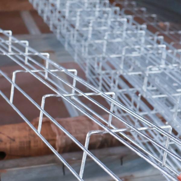 Weld Q235 Steel Wire Mesh Basket Cable Tray 3000mm Length Mesh Wire Cable Tray