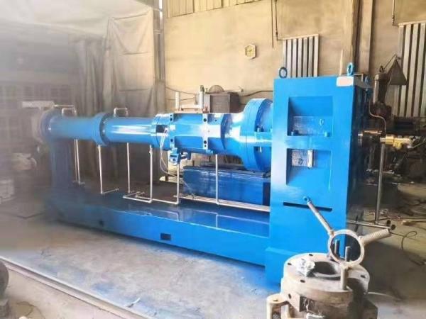 900mm Screw Working Length Rubber Hose Extruder Machine for in Manufacturing Plant