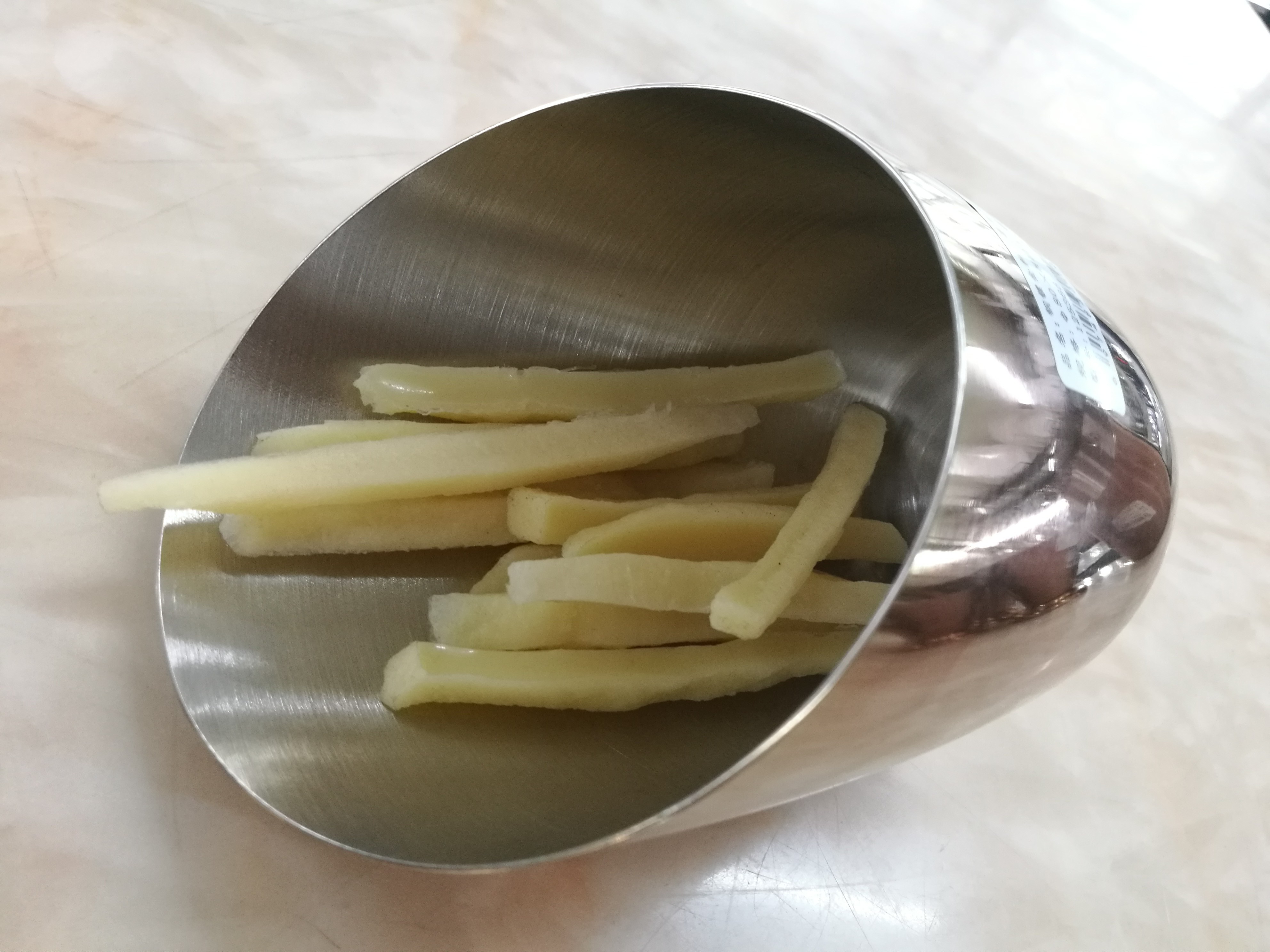 Французская чашка картофеля фри двинула под углом Dinnerware фарфора устанавливает многоразовый и легкий для того чтобы очистить чашку цвета золота