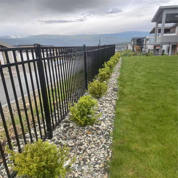 Chinese Modern Pattern Black Quare Post Side Mounted Aluminum Alloy Railing