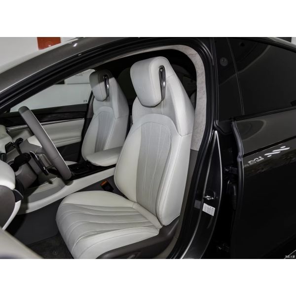 Pure Electric 2024 IM L7 Luxury SUV Electric Sports Car Maximum Speed 200km/h