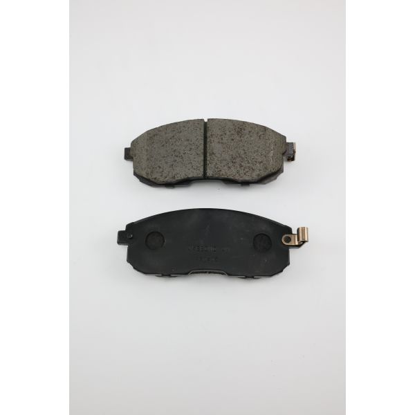 D1060-EW81A Front Brake Pads Durable Akebono Brake Parts For TEANA R32/V35/F15/M35