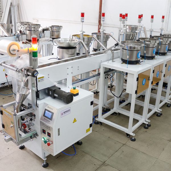 Wholesale  hardware screw packaging machine toy fan accessories packaging machine with 9 vibration plate