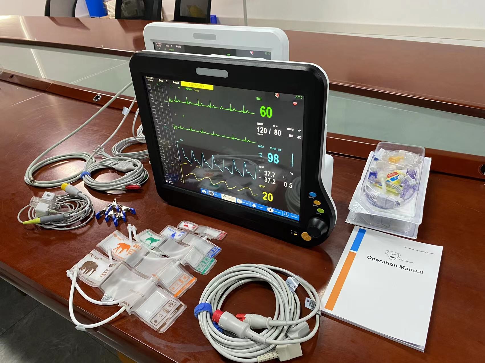Многоязычный ветеринарный многопараметрический монитор 15 дюймов с EtCO2 CMS Touch