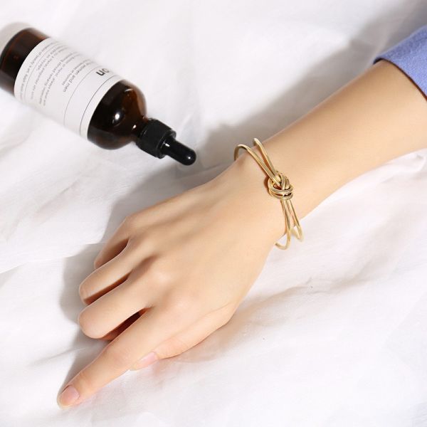 Bracelet à manchette en or géométrique mince 18K plaqué en or fait à la main pour les femmes