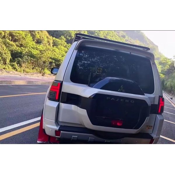 лампа задней тележки собрания света кабеля автомобиля СИД 12V резервная для Мицубиси Pajero V93 V97