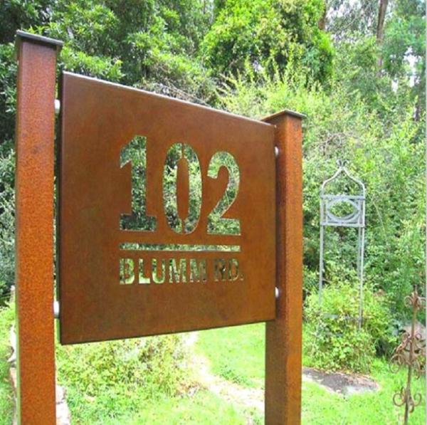 O laser feito sob encomenda cortou o projeto Rusty Corten Steel Sign do quadro indicador de Graden do vintage