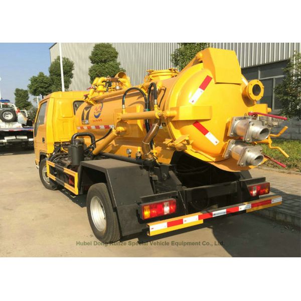Foland 2000L Septic Vacuum Trucks For Sewage Suction In Municipal Sanitation