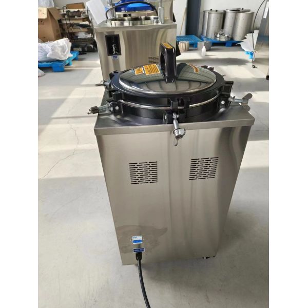 35L Bolt Type Top Loading Sterilizer With Gravity Exhaust Vertical Steam Sterilizer