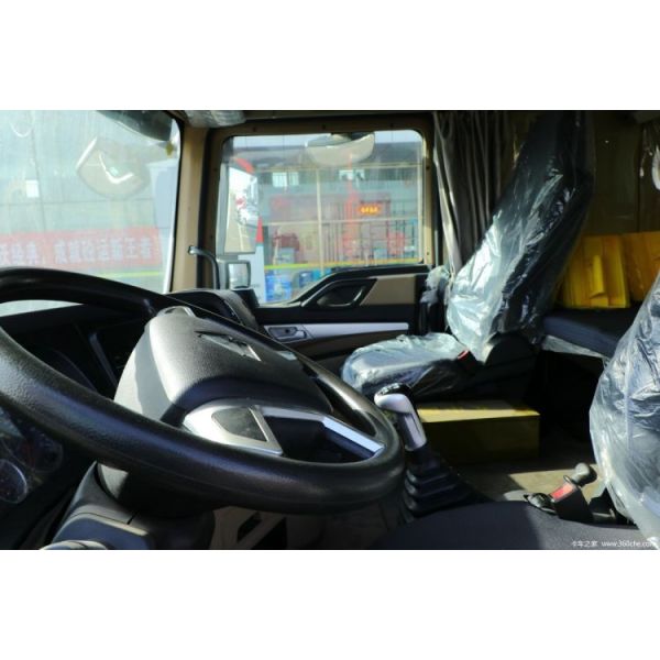 High Horsepower 280 Hp National Heavy Duty Truck HOWO T5G 4X2 7.92m Van Freight Truck