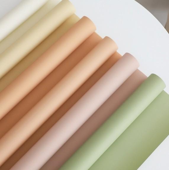 First love solid-color paper roll flower bouquet wrapping paper, waterproof flower art wrapping paper, single-color paper flower shop packaging material