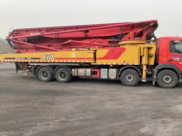 60m Volvo Chassis Concrete Boom Pump Planta de mezcla de hormigón utilizada para una alta productividad