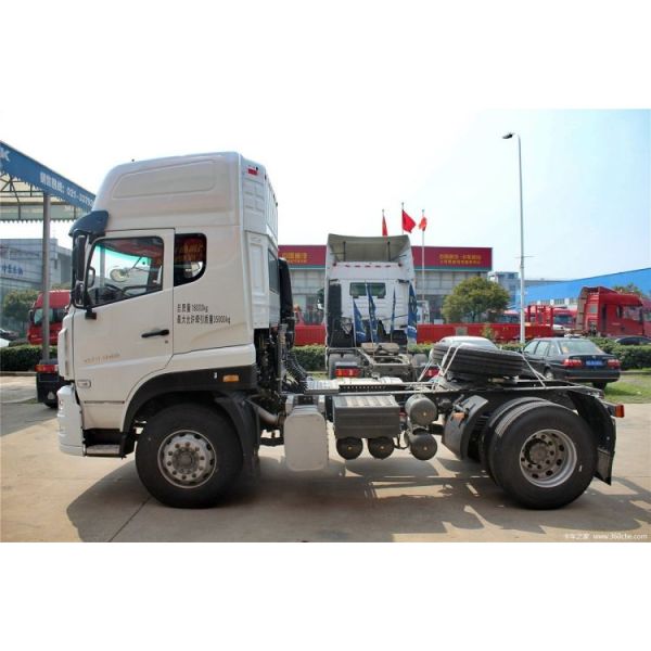 ACC Cruise Control Sinotruk Steyr D7B 380HP 4X2 Traction Truck Head 6.21*2.496*3.875M