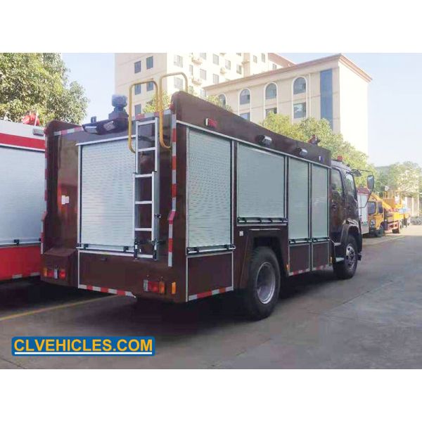 ISUZU FTR 205hp Rescue Engine Fire Truck Water And Foam Tank For Fire Control