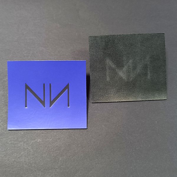 Пресса жары выбивает неподдельные заплаты Pu кожаные для логотипа одежды ковбоя джинсов