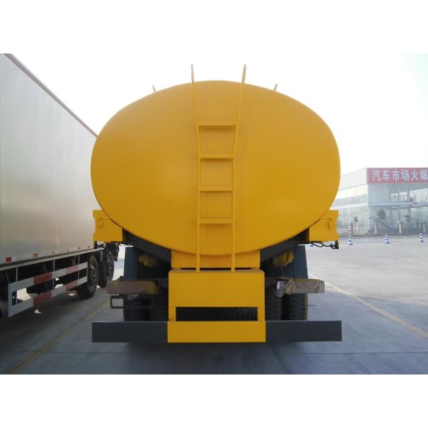 3 Axle Fuel Delivery Tank Truck , Oil Delivery Truck For Long Distance Transport