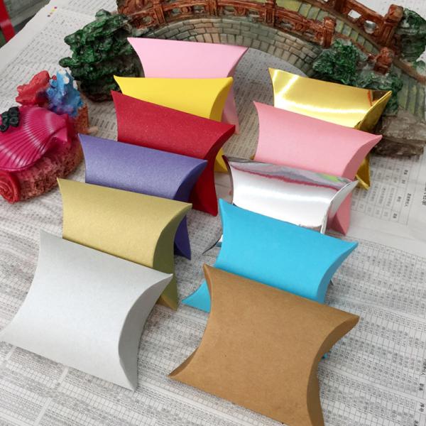 Boîte cadeau de bonbons en forme d'oreiller imprimée sur mesure pour Noël