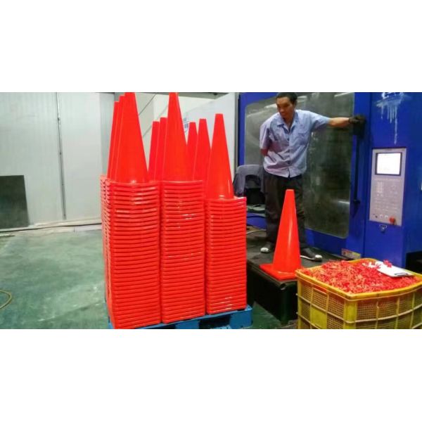 Road Safety Guiding Cone Orange PVC Plastic Traffic Cones