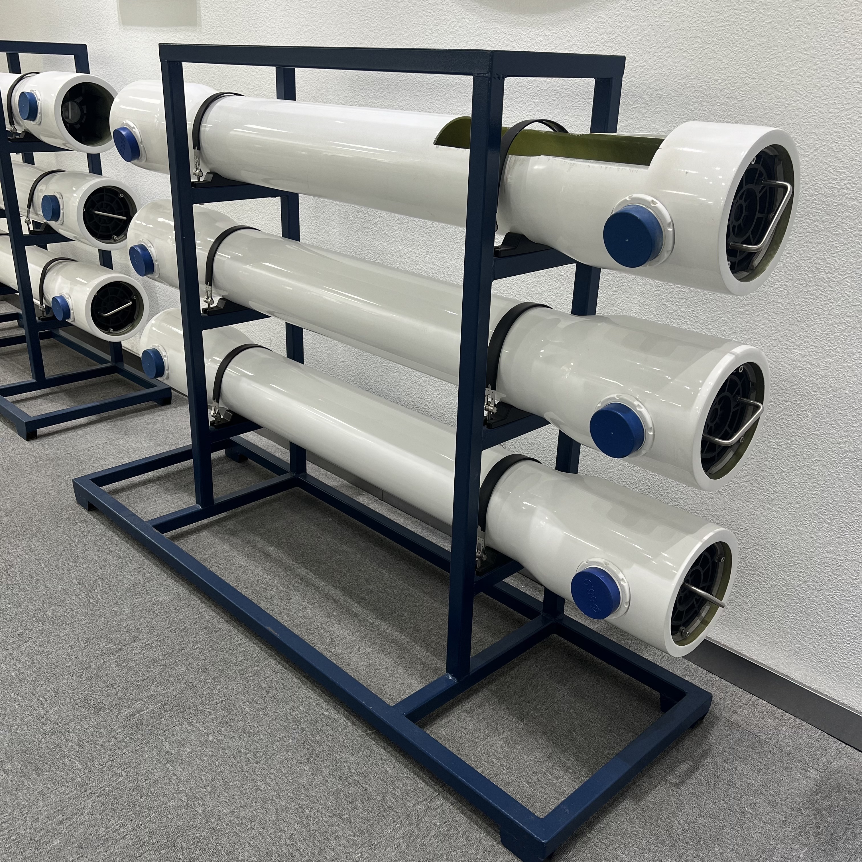 60 Inches Corrosion Resistant FRP Filter Housing with High Flow Rate for Seawater Desalination