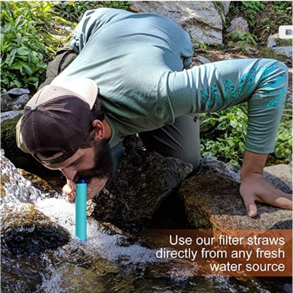 Аварийный располагаясь лагерем очиститель соломы водяного фильтра выпивая укладывая рюкзак пешее на открытом воздухе выживание