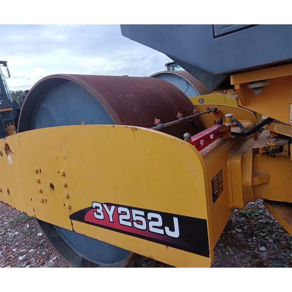 Exciting Force 50KN 21000 KG Used Road Roller 3Y252 for Your Construction