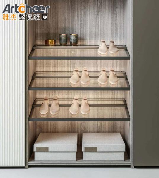 Mobiliário de quarto estilo de design moderno Alumínio Quadro Capa de prateleira de vidro para armário