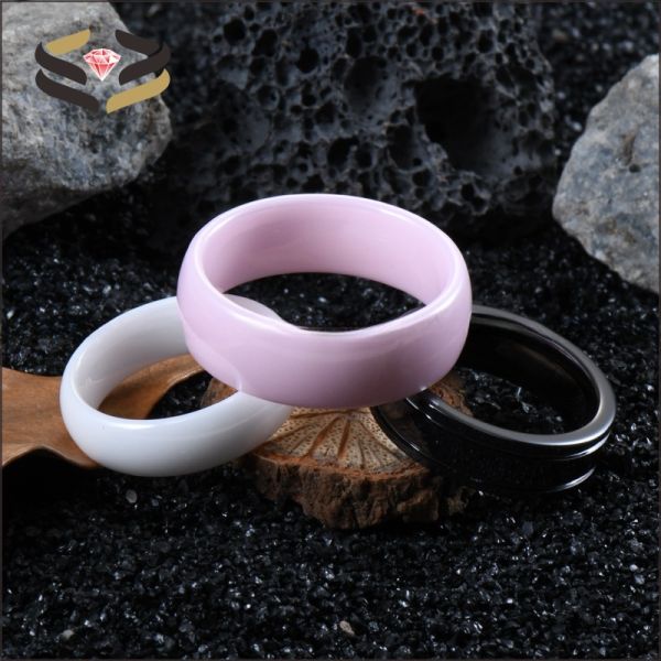 Cúpula pulida boda anillo de cerámica blanca evaluación de terceros para hombres compromiso