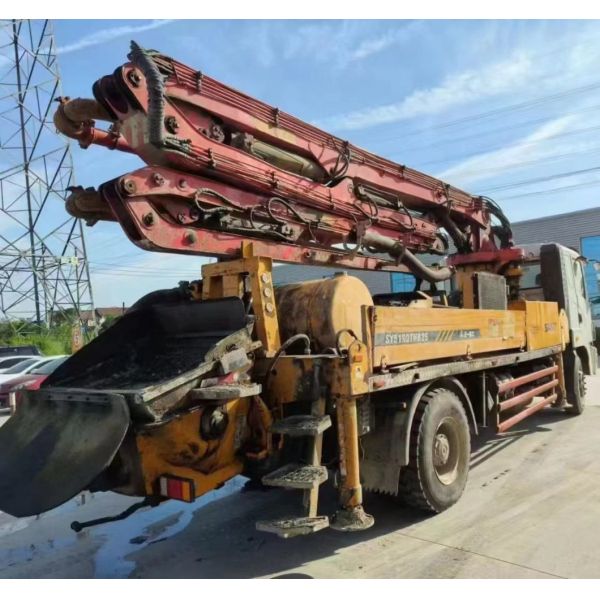 25m Truck Mounted Pump Used Concrete Mixing Plant with Semi-Dry Shotcrete Type in 2011