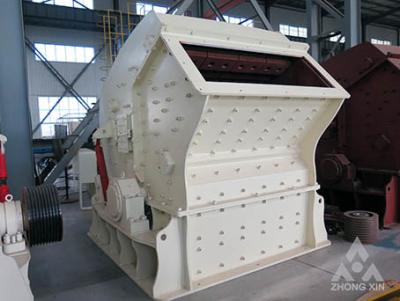 Máquina do triturador de impacto do cimento da grande capacidade para o setor mineiro