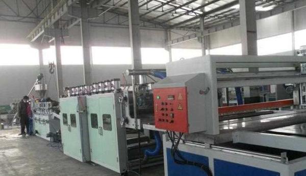 PVC WPC Plastic Profile Double Screw Extruder Machine ISO 9001 Certificate