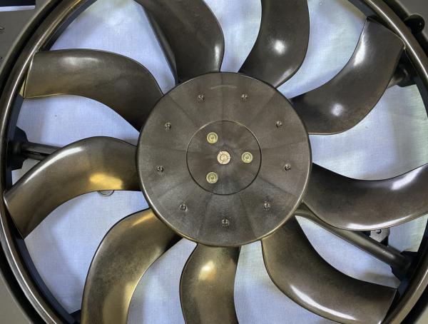 1742 8618 242  E70 BMW Radiator Fan Electrical Auto Parts