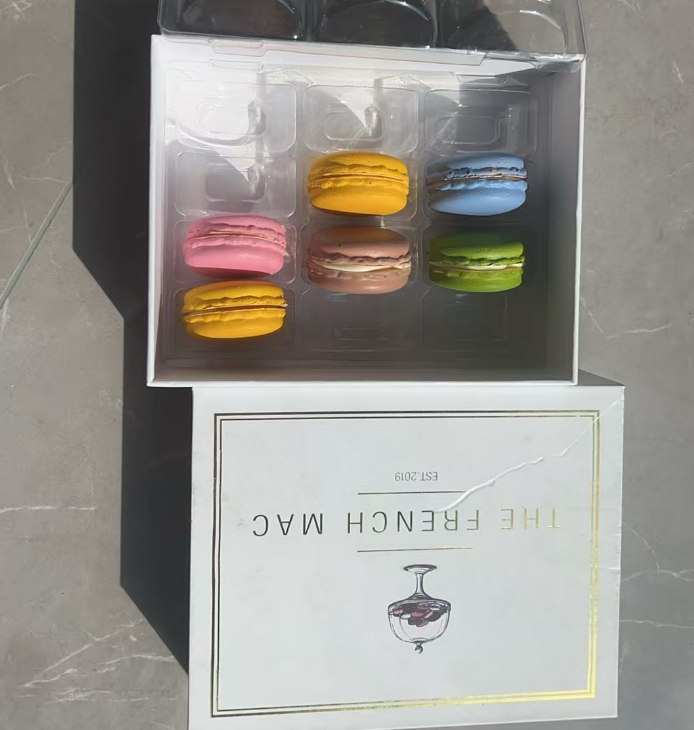 25 Macaron Plastic Trays with Food Grade PET 0.55mm Thickness and Reusable Design for Macaron Packaging