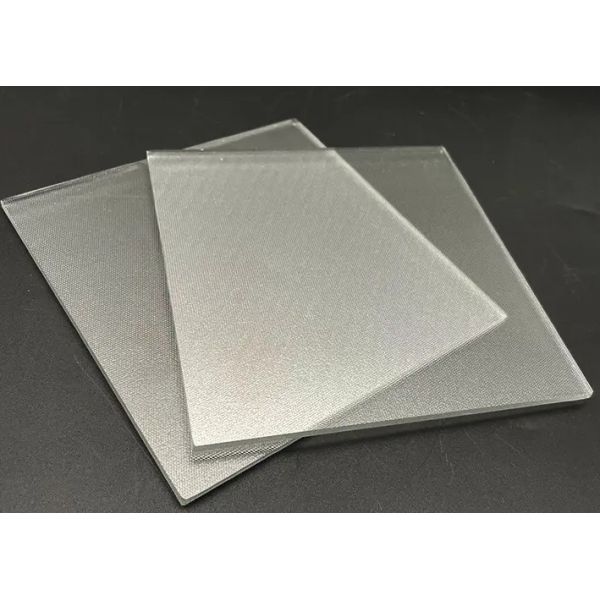 ISO Certified Solar Photovoltaic Glass High Heat Stability 25 Years Durability