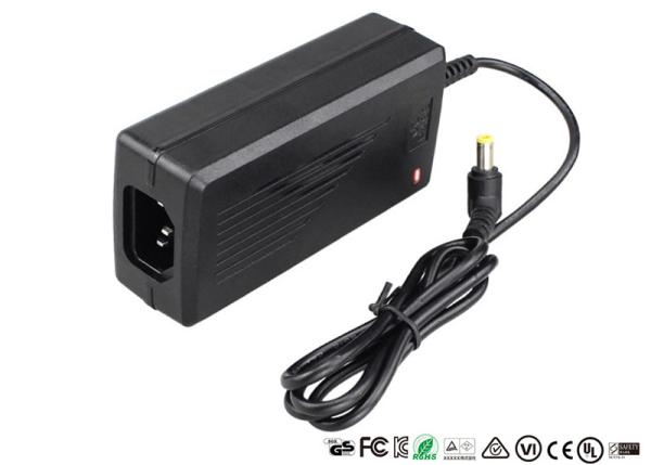 14.6V 3A Sealed Lead Acid Battery Charger 13.8V 14.4V 14.5V CC-CV Type Desktop