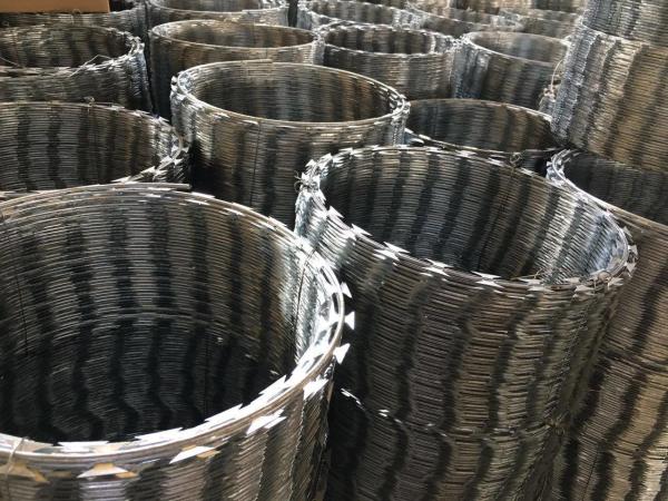 China Factory manufacture Stainless Steel Razor Wire Product Barbed Flat Razor Wire Product
