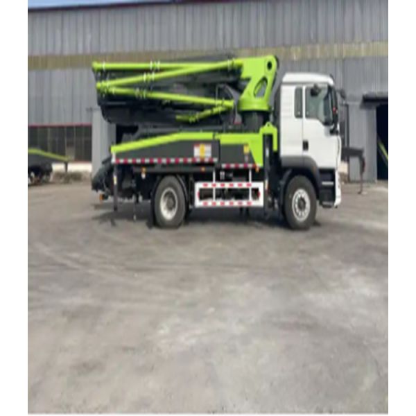 SINOTRUK 33m 37m 6X4 EUROII 440 лошадиных сил Тяжелый грузовик-бетонный насос Трехосный цементный смеситель бетонный насос