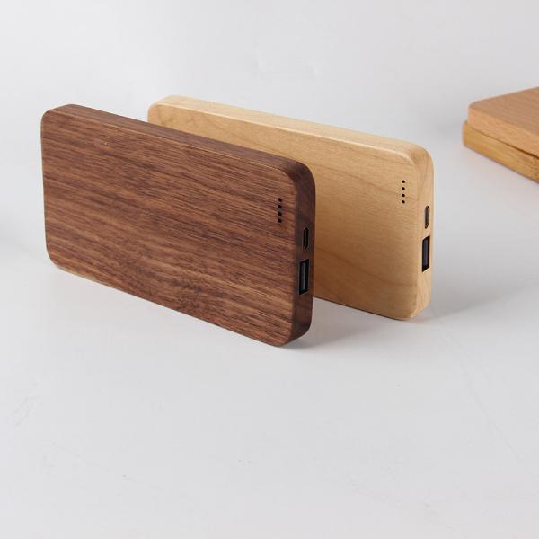 Bamboo Design Wooden Phone Charger 6000mAh Capacity OEM / ODM Supported