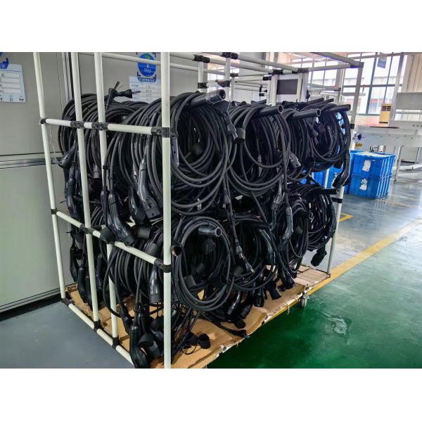 Водоустойчивое мобильное тип 2 заряжателя электрического автомобиля IP67 к заряжателю Schuko портативному EV