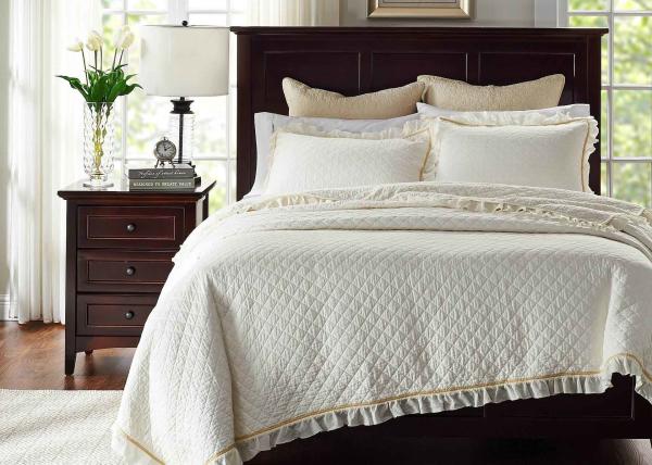 Cotton / Polyester Full Size Quilt 3 Quilting Styles Color / Patten Customized