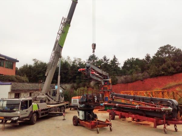 Zoomwolf Concrete Placing Boom High Wear Resistance bend Floor Or Shaft Climbing