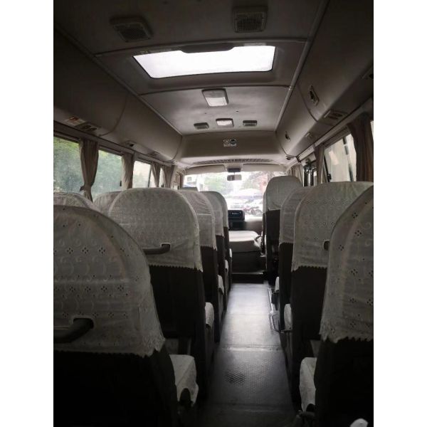 Commande 2017 utilisée de main gauche de kilomètre de sièges de Toyota 23 d'autobus de caboteur basse