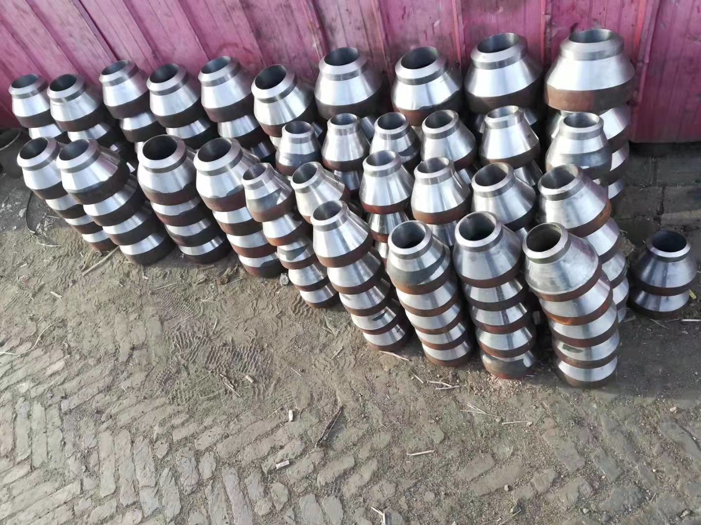 Редуктор штуцеров стальной трубы углерода расписания 160 ASTM A234 WPB концентрический