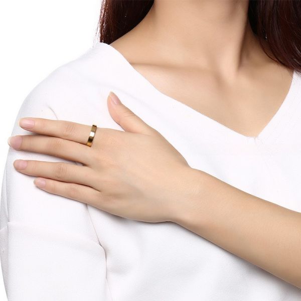 Women Stainless Steel Flat Rings Silver / Rose Gold / Gold Plated Polished Stackable 4mm