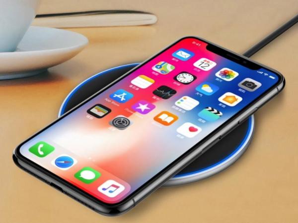 ABS+Aluminum Super Slim QI Certified Fast Charging Portable Wireless Charger 10W/7.5W/5W